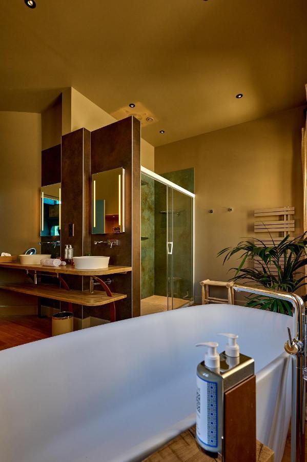 La Chapelle: Luxurious 5-Star Suites in Nevers Exterior photo